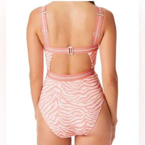 Sanctuary: One Piece Modern Kitty Cutout Mio - Picture 2 of 4